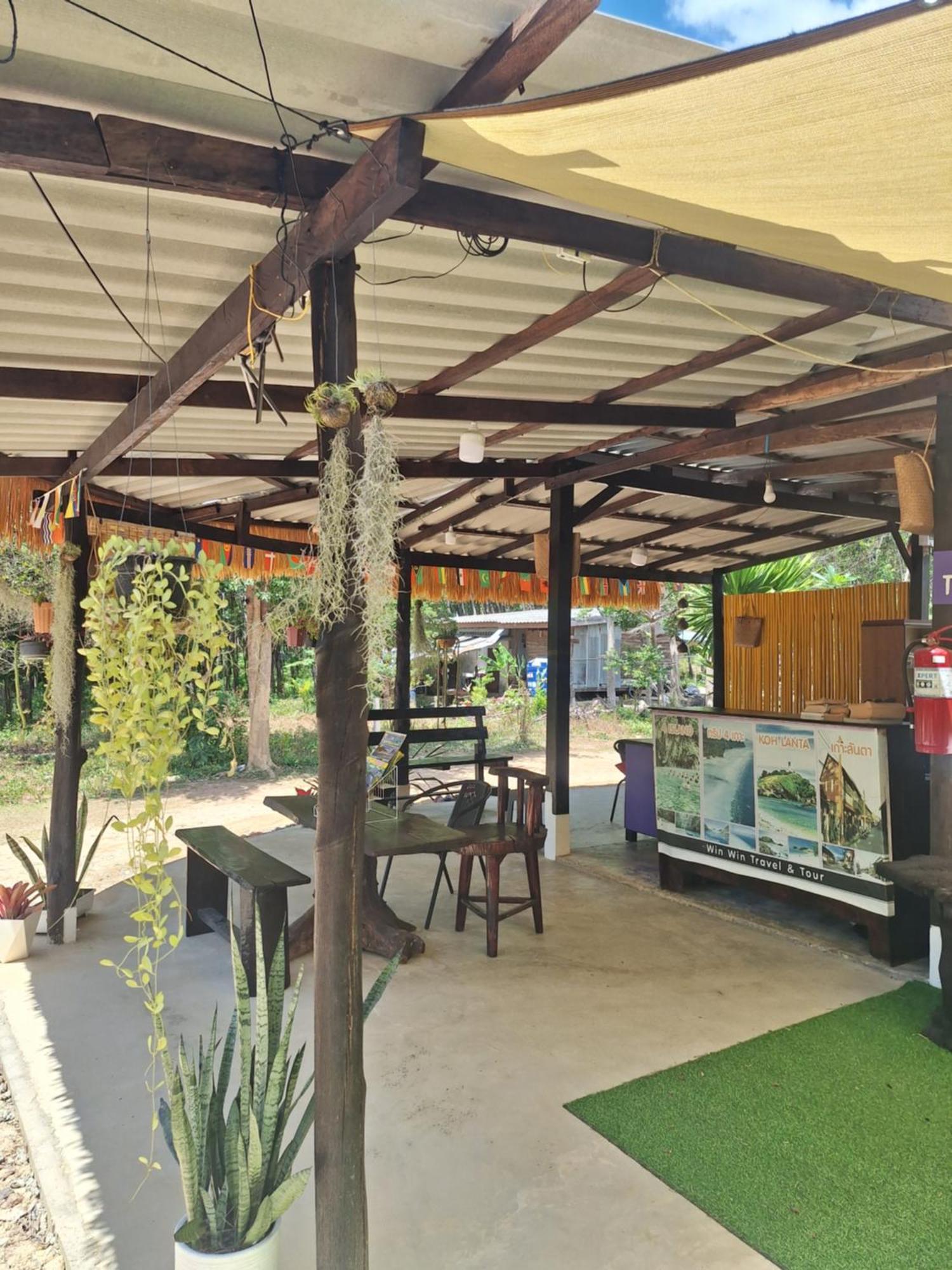 Lanta Happy House Hotel Ko Lanta Exterior foto